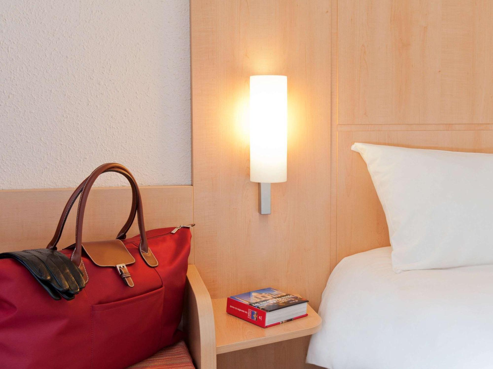 Ibis Lille Centre Gares Hotel Ngoại thất bức ảnh
