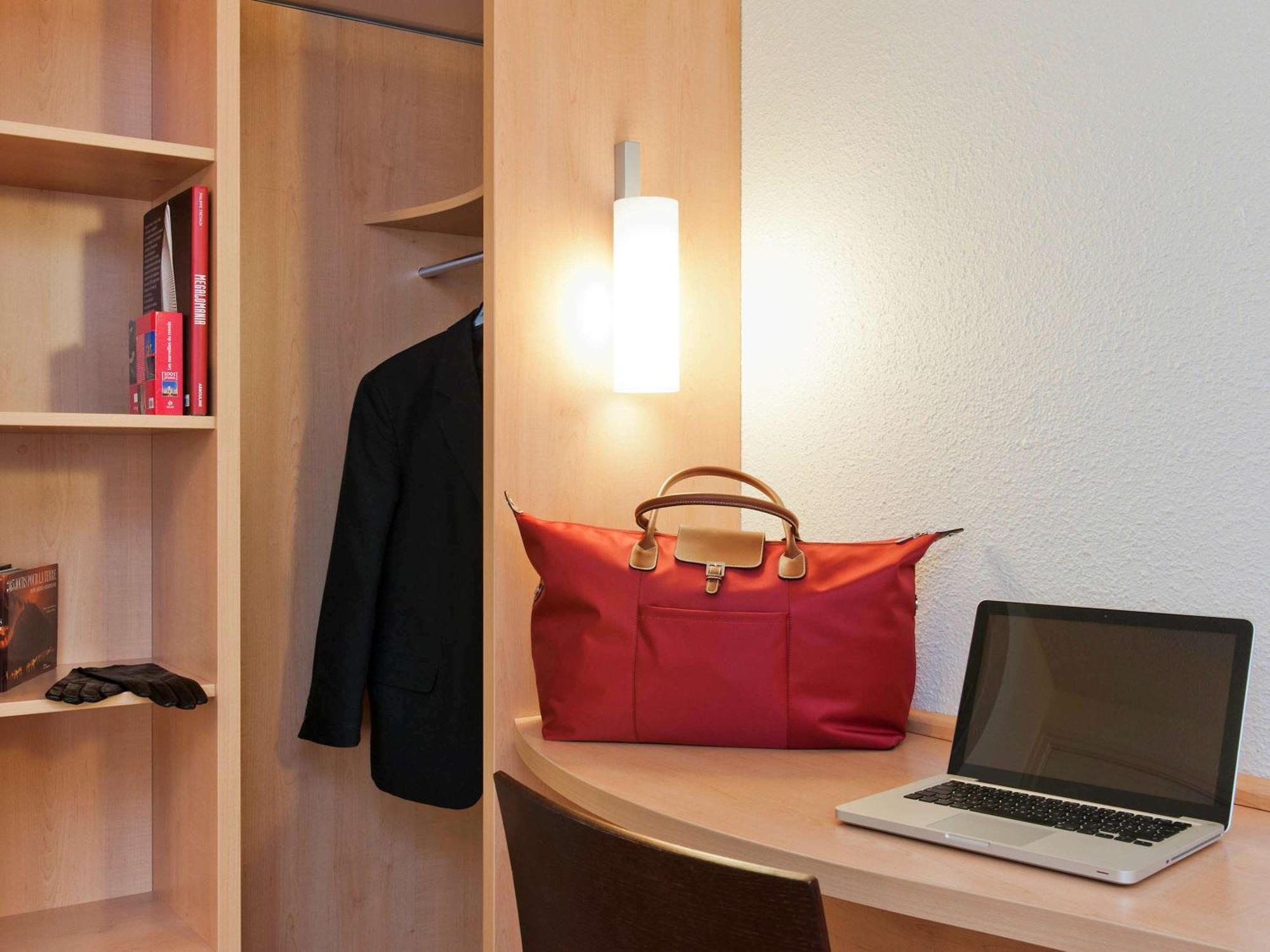 Ibis Lille Centre Gares Hotel Ngoại thất bức ảnh